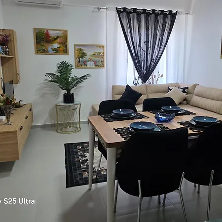 Apartamento Me Qera Golem (Tirana)